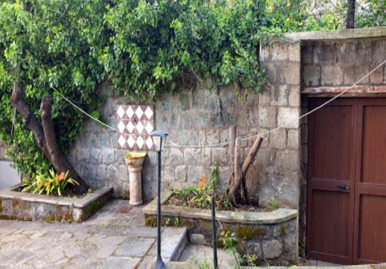 Domino House Montariello Lägenhet Sorrento Exteriör bild